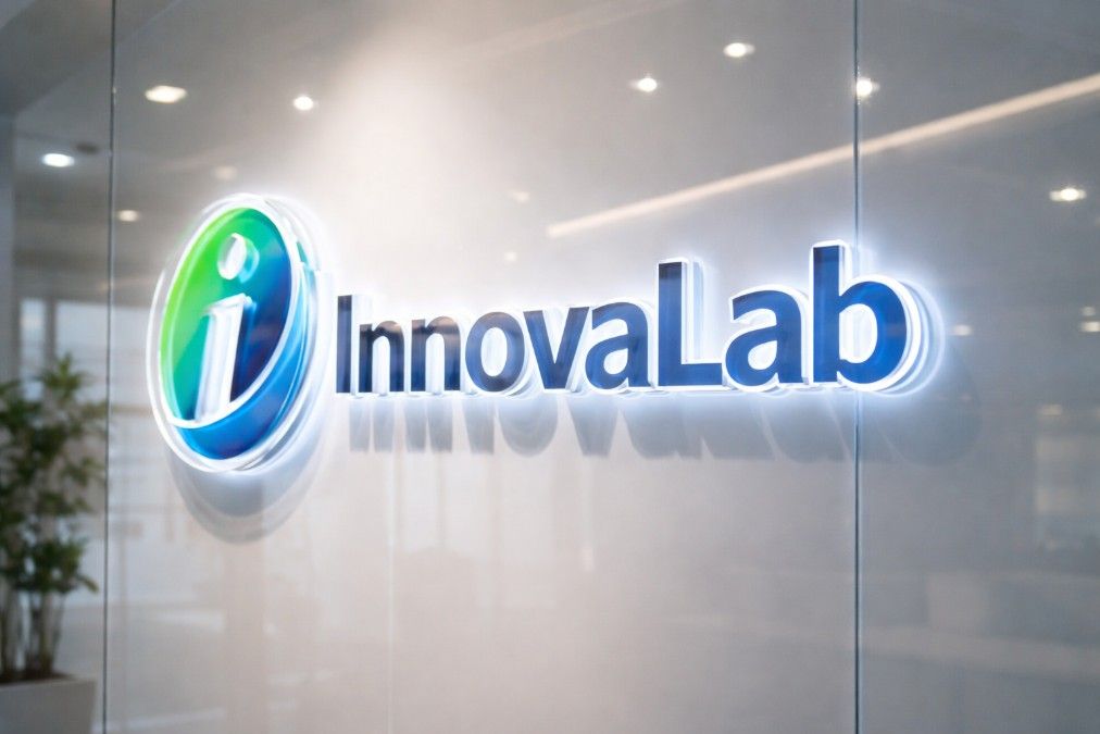 Efek Transparansi pada Logo Akrilik terhadap Persepsi Brand