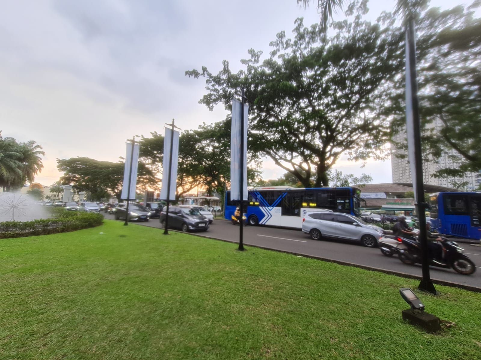 Vendor Reklame: Umbul-Umbul Sutera Rasuna & Philo Alam Sutera — foto 2